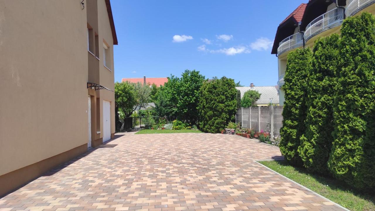 Appartamenti Delle Vacanze Кестели Екстериор снимка