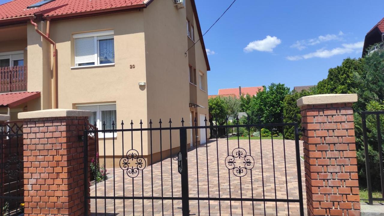 Appartamenti Delle Vacanze Кестели Екстериор снимка