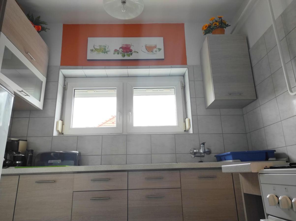 Appartamenti Delle Vacanze Кестели Екстериор снимка