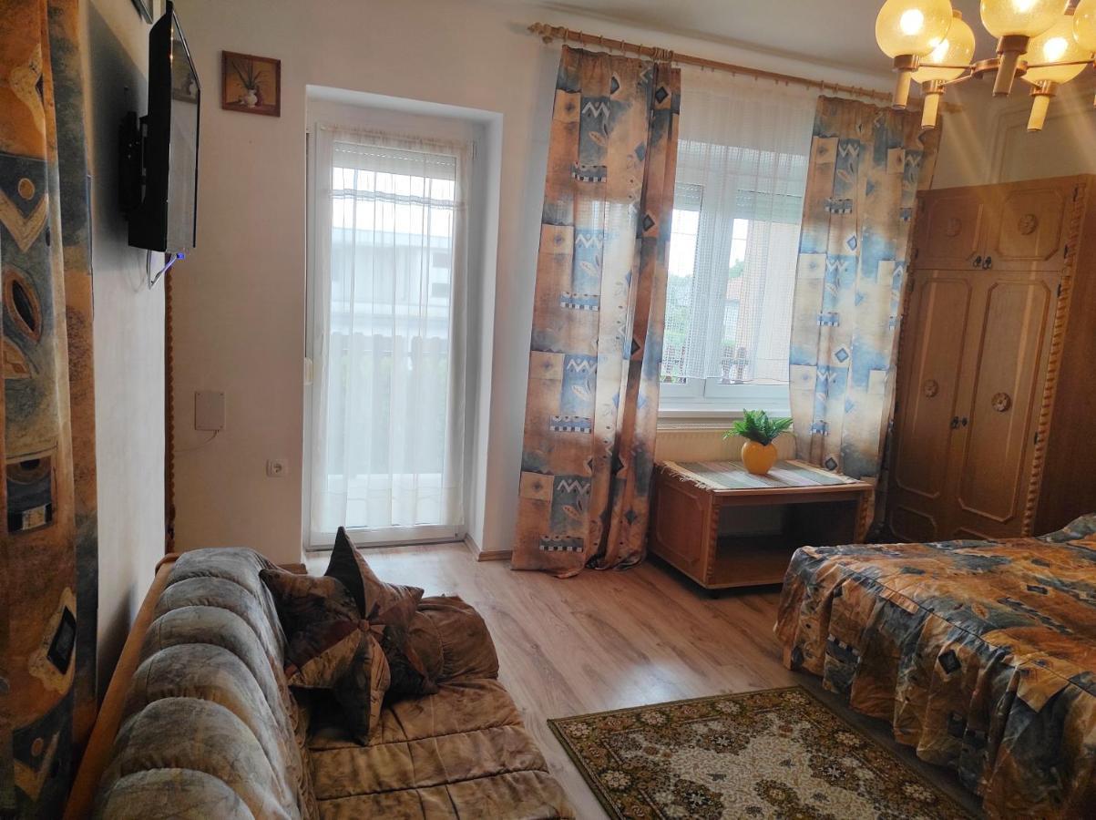 Appartamenti Delle Vacanze Кестели Екстериор снимка