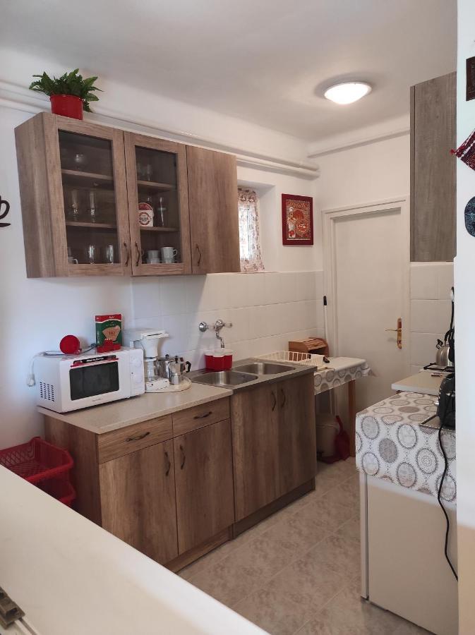 Appartamenti Delle Vacanze Кестели Екстериор снимка