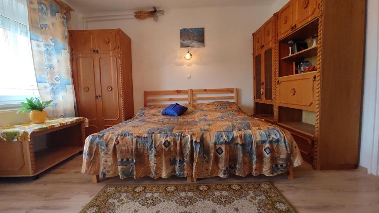 Appartamenti Delle Vacanze Кестели Екстериор снимка