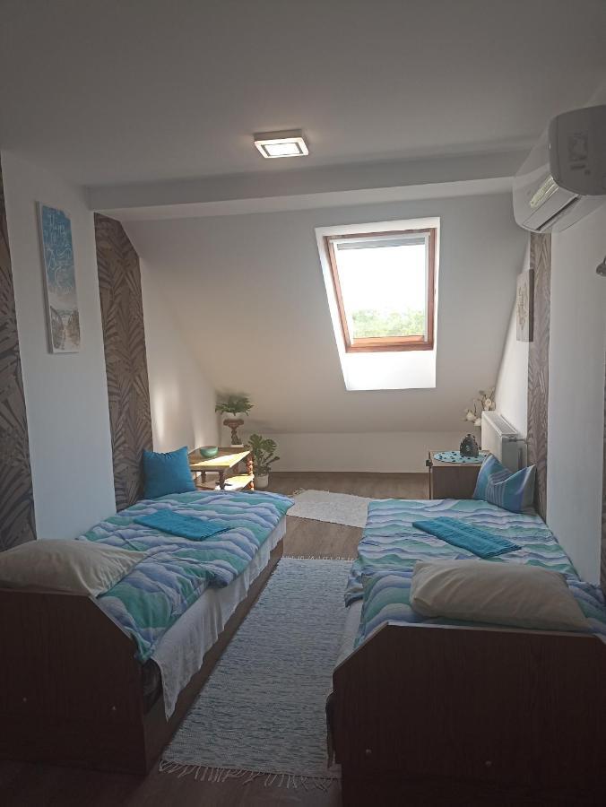 Appartamenti Delle Vacanze Кестели Екстериор снимка